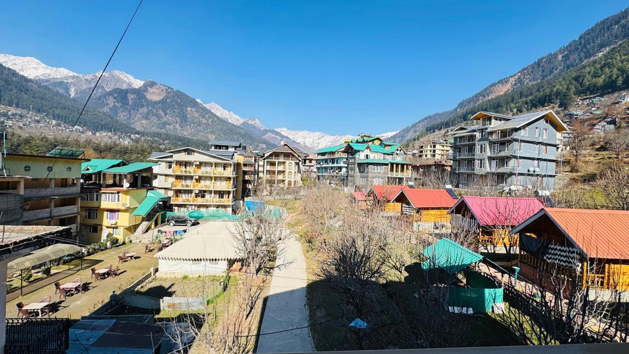 ホテル The Midnight Garden Manali エクステリア 写真